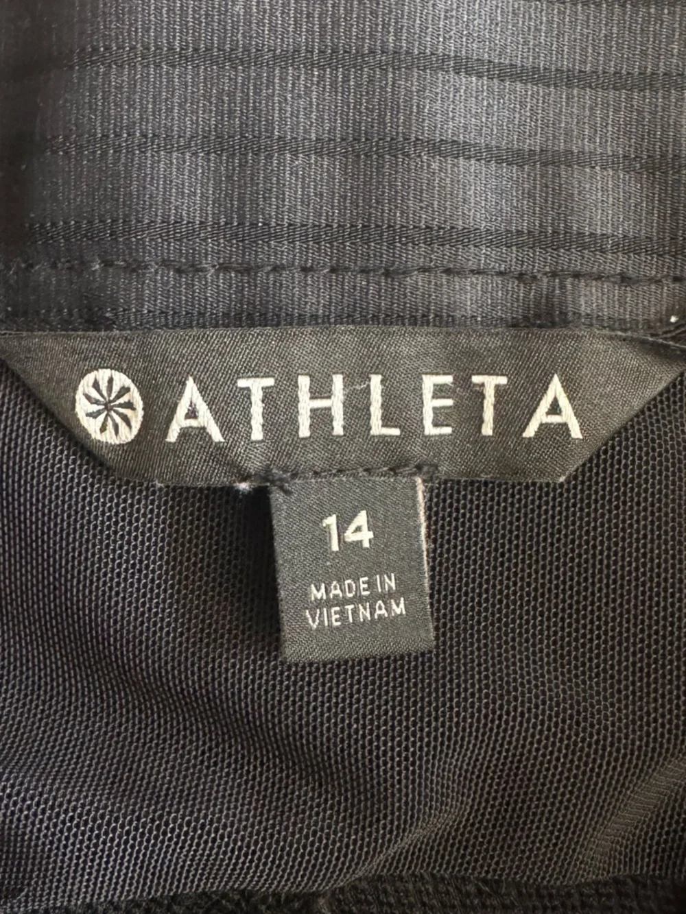 Athleta Black High Rise Trekking Pants Stretch Travel Hiking Size 14 - Picture 3 of 10